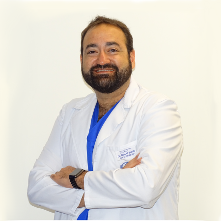 MÉDICO ESPECIALISTA EN OFTALMOLOGÍA. DR. TOMÁS YUNES